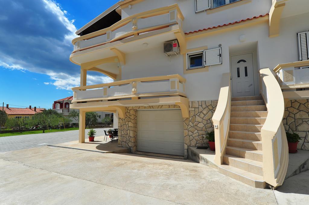 Apartments Ka - Ro Bibinje Ngoại thất bức ảnh