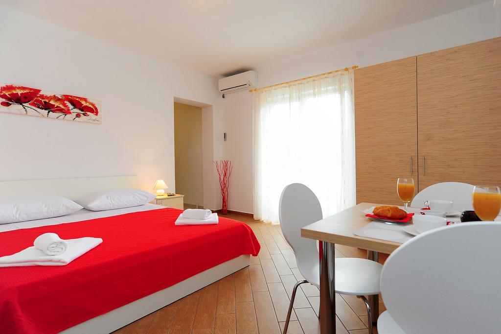 Apartments Ka - Ro Bibinje Phòng bức ảnh